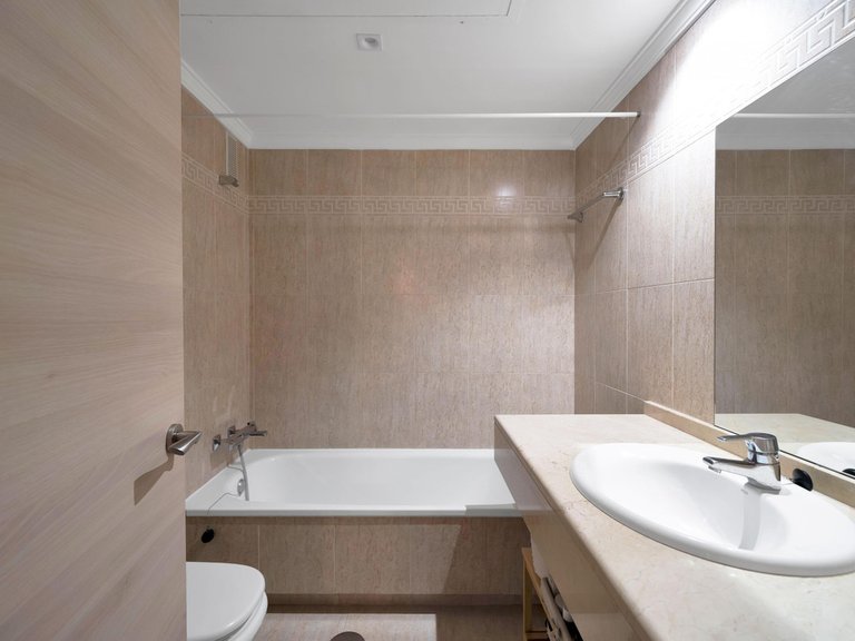 Apartment for Sale in Marbella, Malaga 25