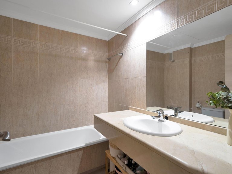 Apartment for Sale in Marbella, Malaga 26