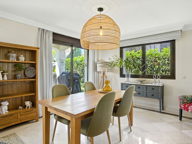 Villa for Sale in Estepona, Malaga 16