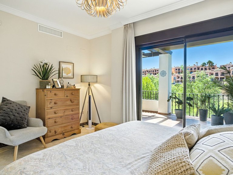 Villa for Sale in Estepona, Malaga 25