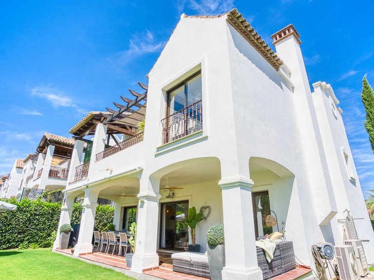 Villa for Sale in Estepona, Malaga 4