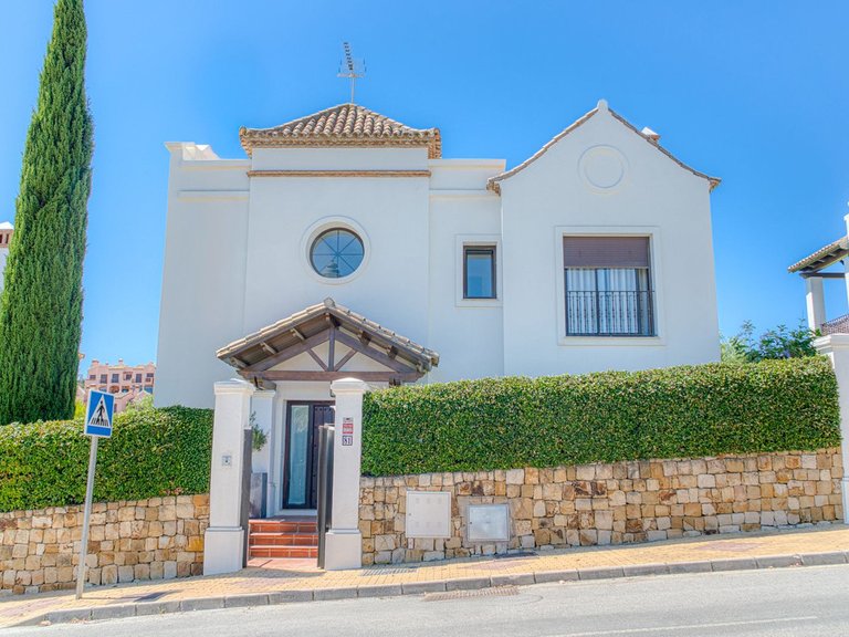 Villa for Sale in Estepona, Malaga 5