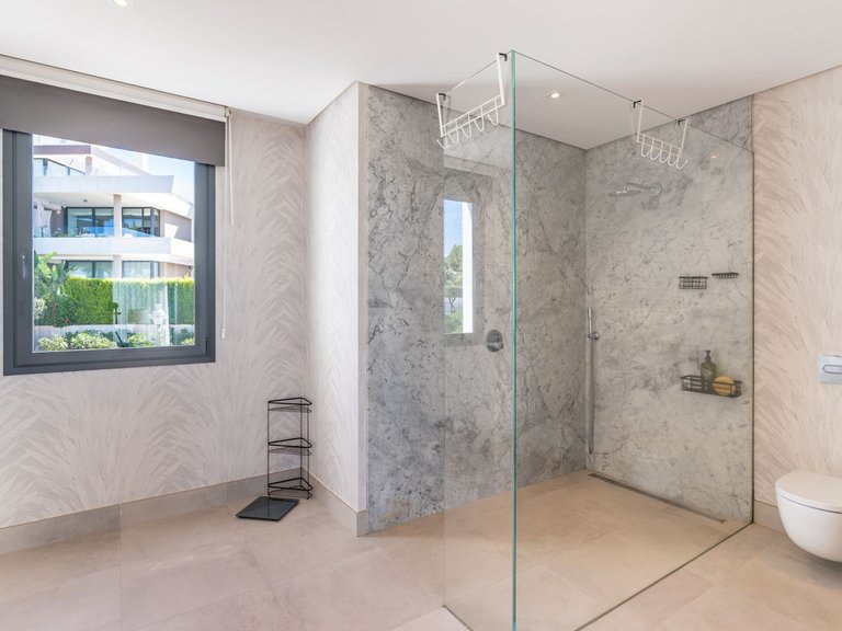 Villa for Sale in Cabopino, Malaga 11