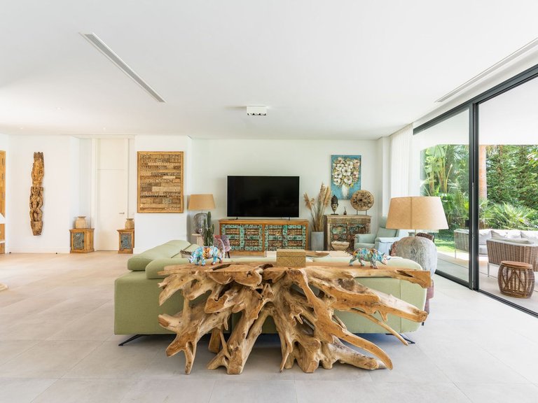 Villa for Sale in Cabopino, Malaga 19