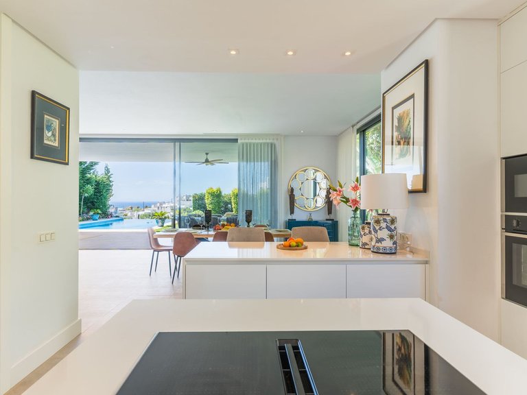 Villa for Sale in Cabopino, Malaga 22