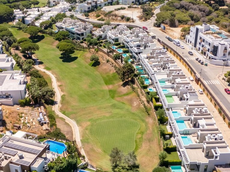 Villa for Sale in Cabopino, Malaga 26