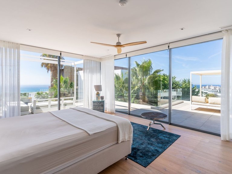 Villa for Sale in Cabopino, Malaga 3