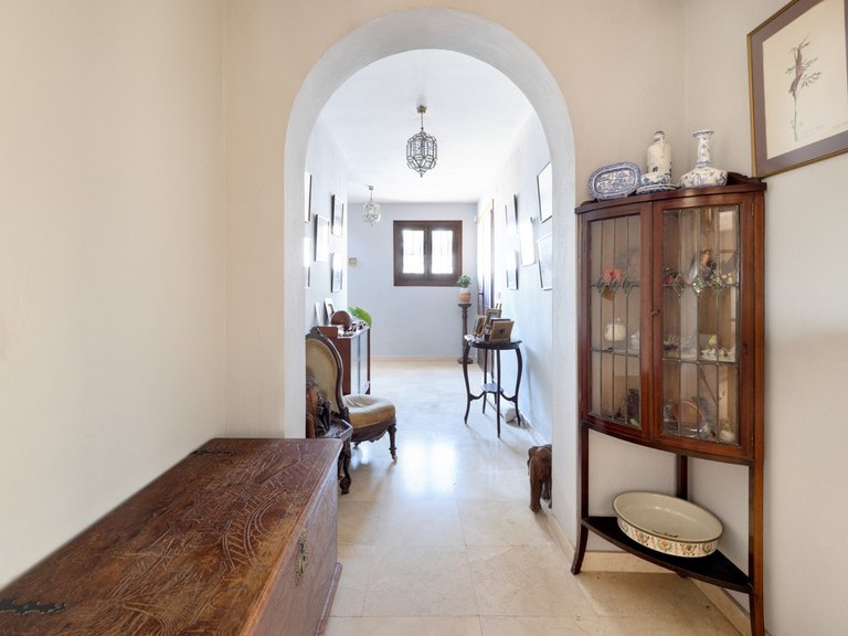 Villa for Sale in San Enrique, Cadiz 7