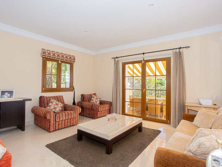 Villa for Sale in El Paraiso, Malaga 12