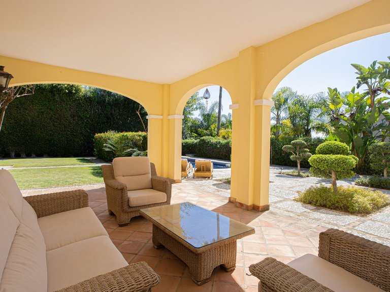 Villa for Sale in El Paraiso, Malaga 16