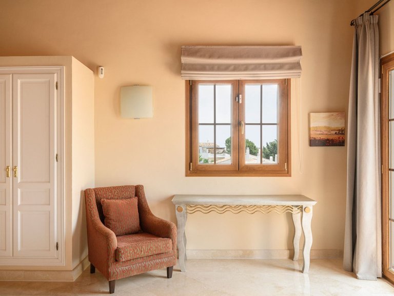 Villa for Sale in El Paraiso, Malaga 40