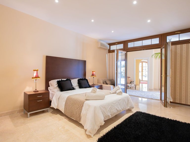 Villa for Sale in El Paraiso, Malaga 58