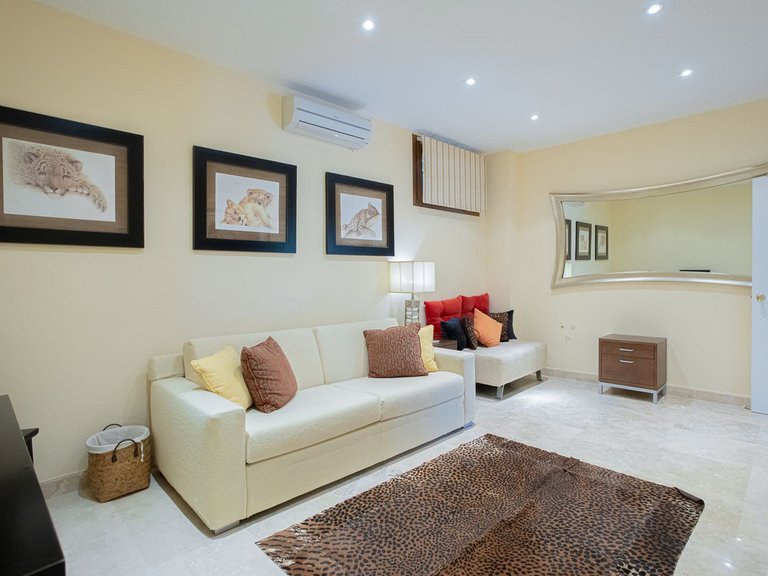 Villa for Sale in El Paraiso, Malaga 62