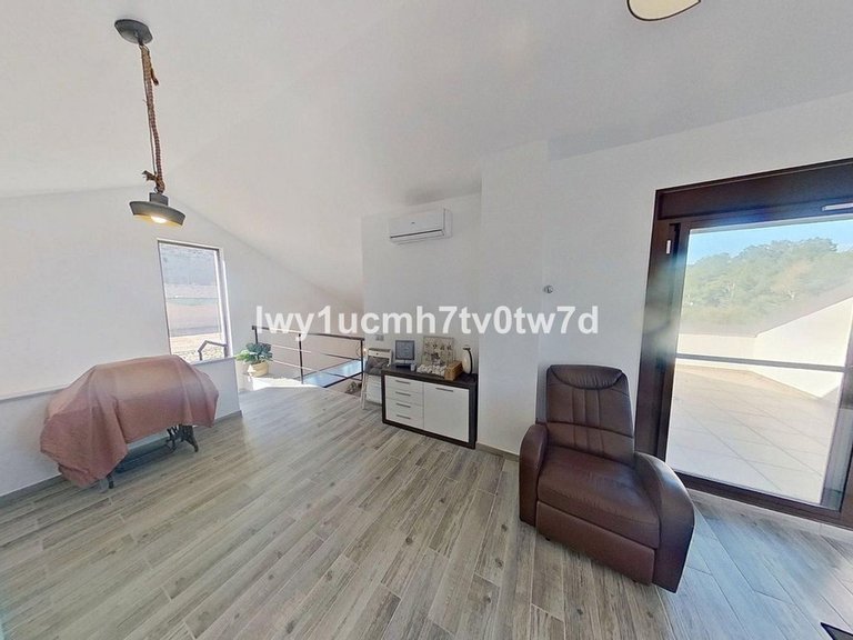 Villa for Sale in Alhaurín De La Torre, Malaga 10