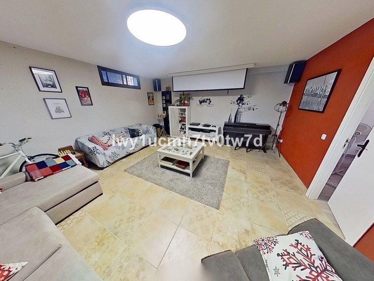 Villa for Sale in Alhaurín De La Torre, Malaga 19