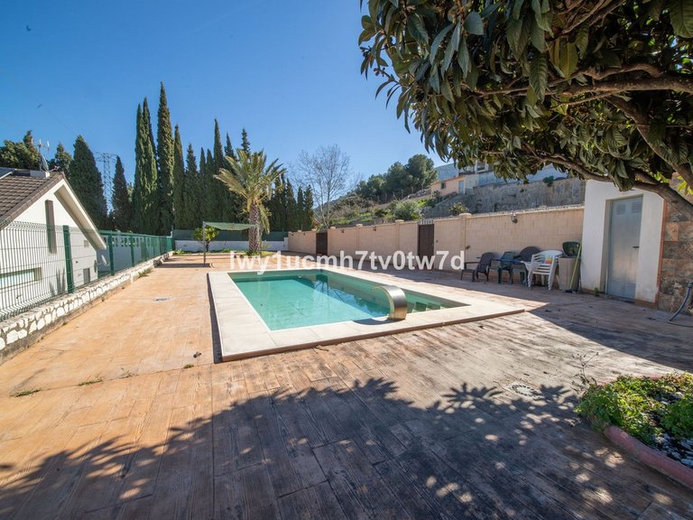 Villa for Sale in Alhaurín De La Torre, Malaga 26