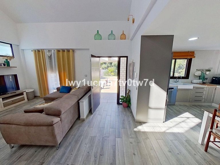Villa for Sale in Alhaurín De La Torre, Malaga 27