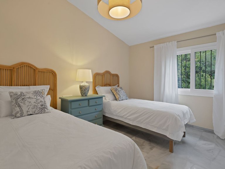 Villa for Sale in Calahonda, Malaga 10