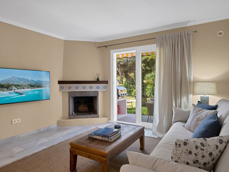 Villa for Sale in Calahonda, Malaga 4