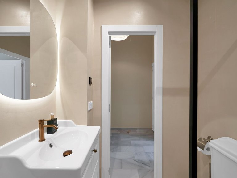 Villa for Sale in Calahonda, Malaga 9