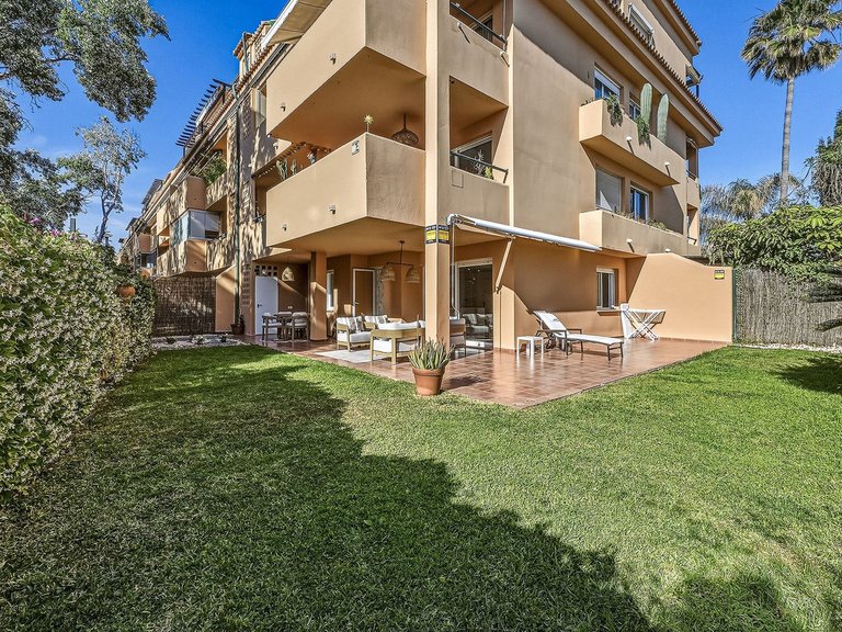 Apartment for Sale in Las Chapas, Malaga 4