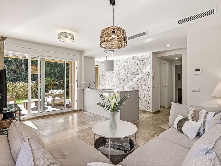 Apartment for Sale in Las Chapas, Malaga 5