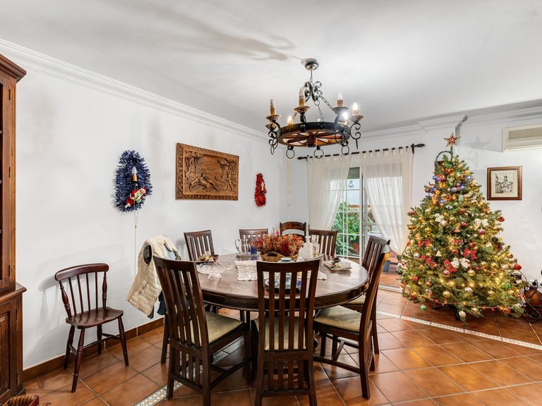 Villa for Sale in Estepona, Malaga 10