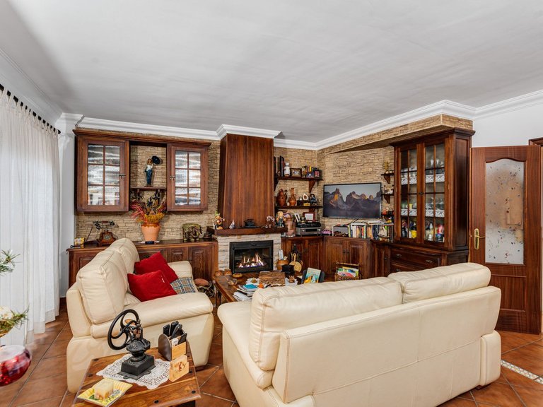 Villa for Sale in Estepona, Malaga 11