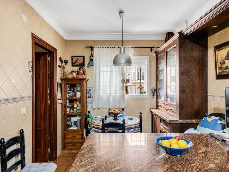 Villa for Sale in Estepona, Malaga 12