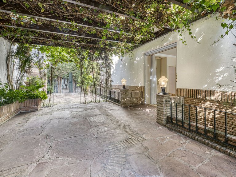 Villa for Sale in Los Monteros, Malaga 23