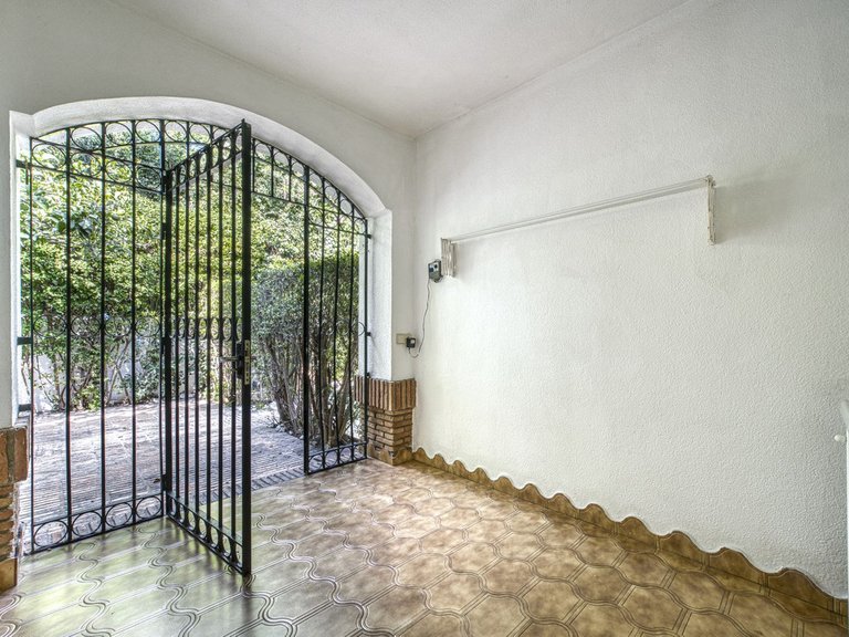 Villa for Sale in Los Monteros, Malaga 24