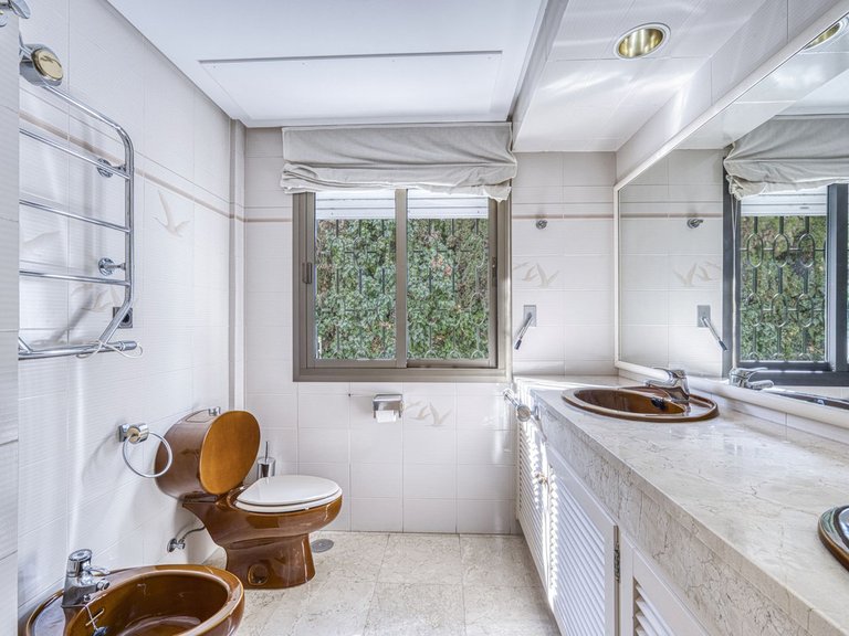 Villa for Sale in Los Monteros, Malaga 32