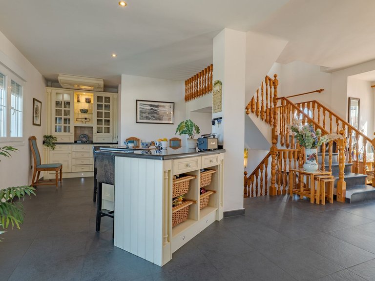 Villa for Sale in Alhaurín El Grande, Malaga 13