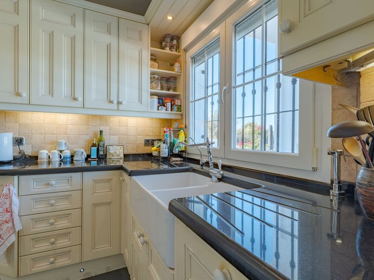 Villa for Sale in Alhaurín El Grande, Malaga 21