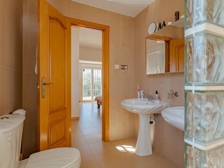 Villa for Sale in Alhaurín El Grande, Malaga 27
