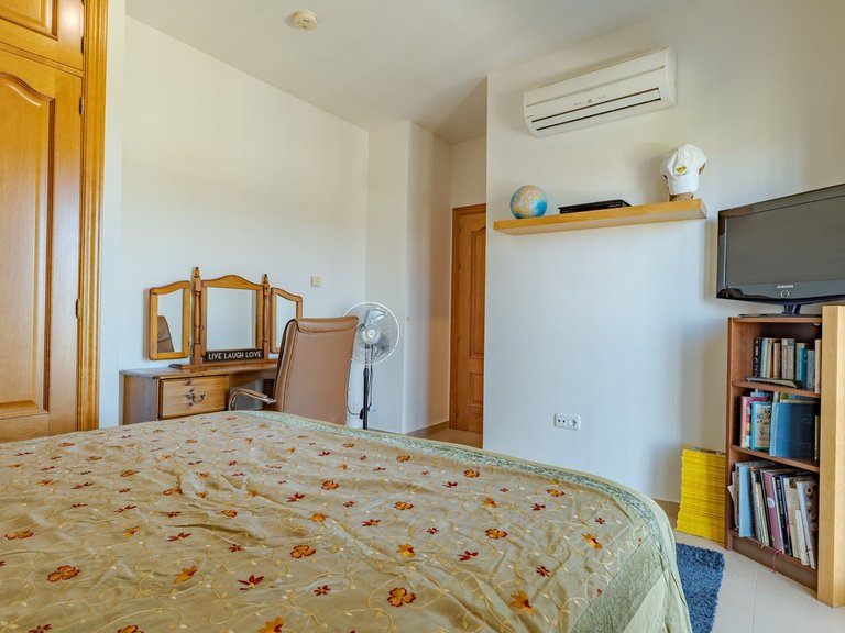Villa for Sale in Alhaurín El Grande, Malaga 36