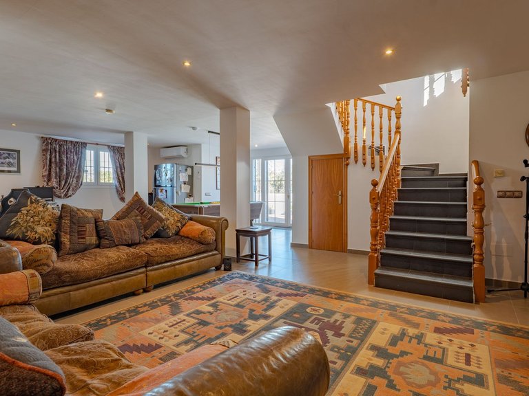 Villa for Sale in Alhaurín El Grande, Malaga 41