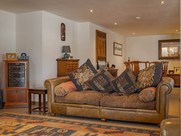 Villa for Sale in Alhaurín El Grande, Malaga 42