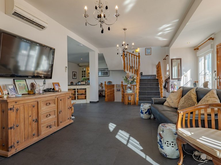 Villa for Sale in Alhaurín El Grande, Malaga 5