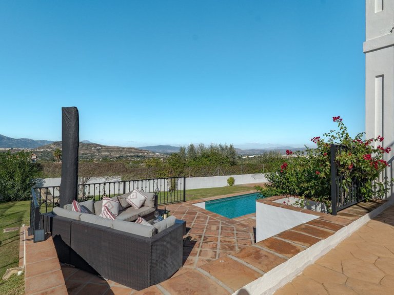 Villa for Sale in Alhaurín El Grande, Malaga 58