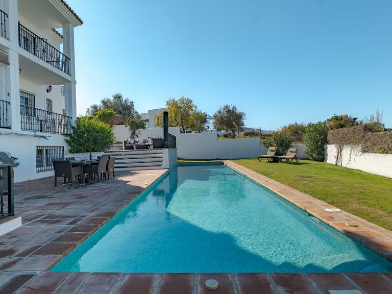 Villa for Sale in Alhaurín El Grande, Malaga 65