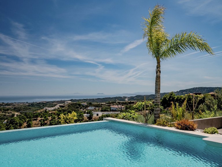 Villa for Sale in Benahavís, Malaga 14