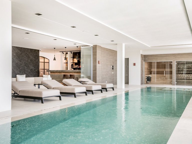 Villa for Sale in Benahavís, Malaga 17