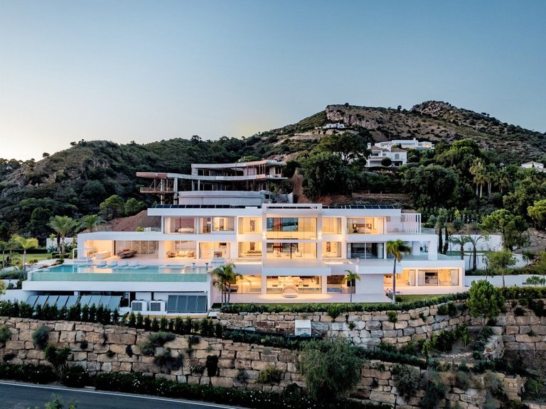 Villa for Sale in Benahavís, Malaga 33
