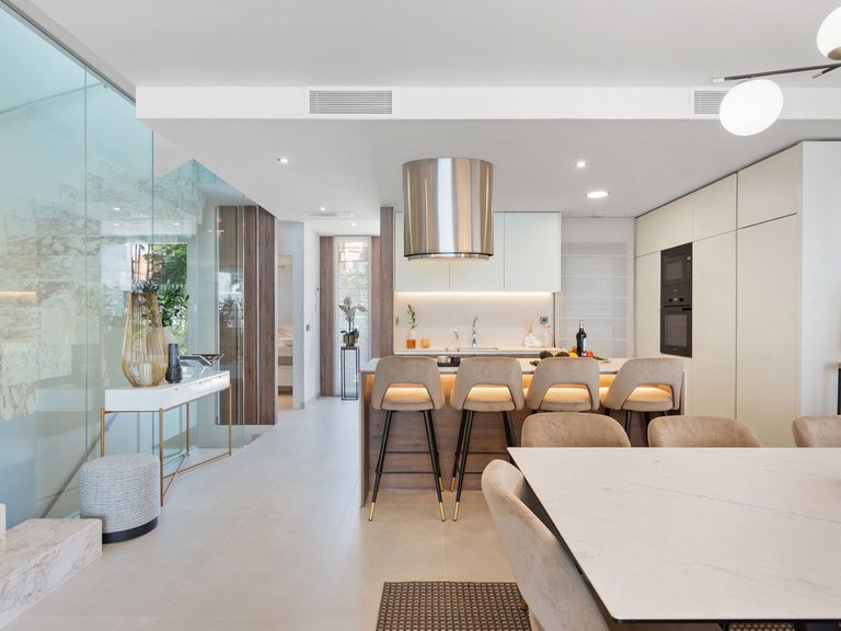 Town House for Sale in Puerto Banús, Malaga 4