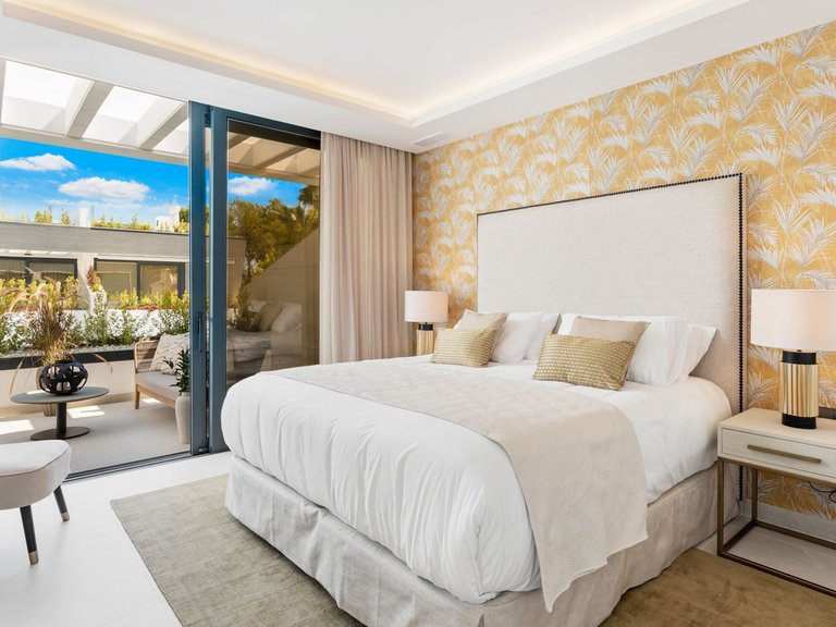 Town House for Sale in Puerto Banús, Malaga 9