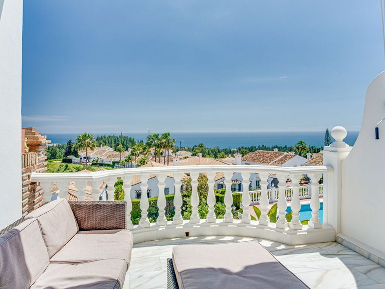 Apartment for Sale in El Chaparral, Malaga 11