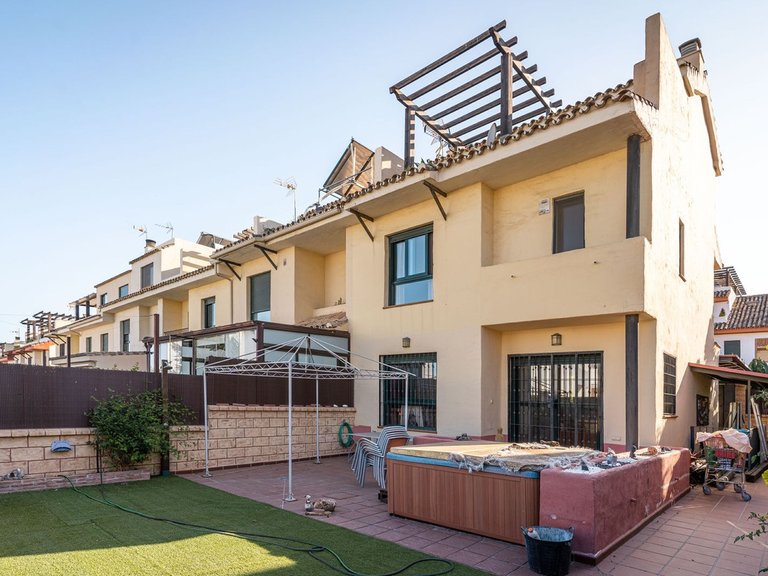 Villa for Sale in Cancelada, Malaga 1
