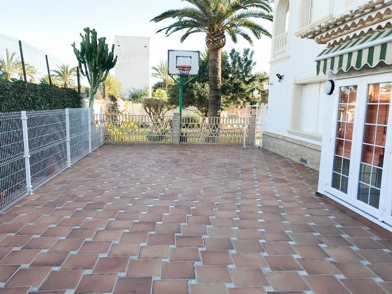 Villa for Sale in Cabo Roig, Alicante 11