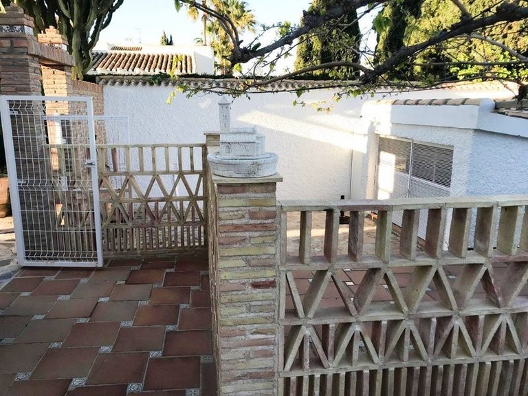 Villa for Sale in Cabo Roig, Alicante 24